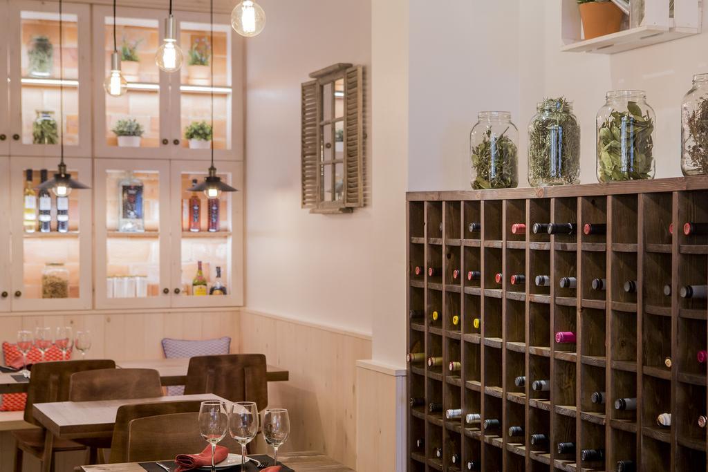 Hostal La Creu Mora d'Ebre Ngoại thất bức ảnh