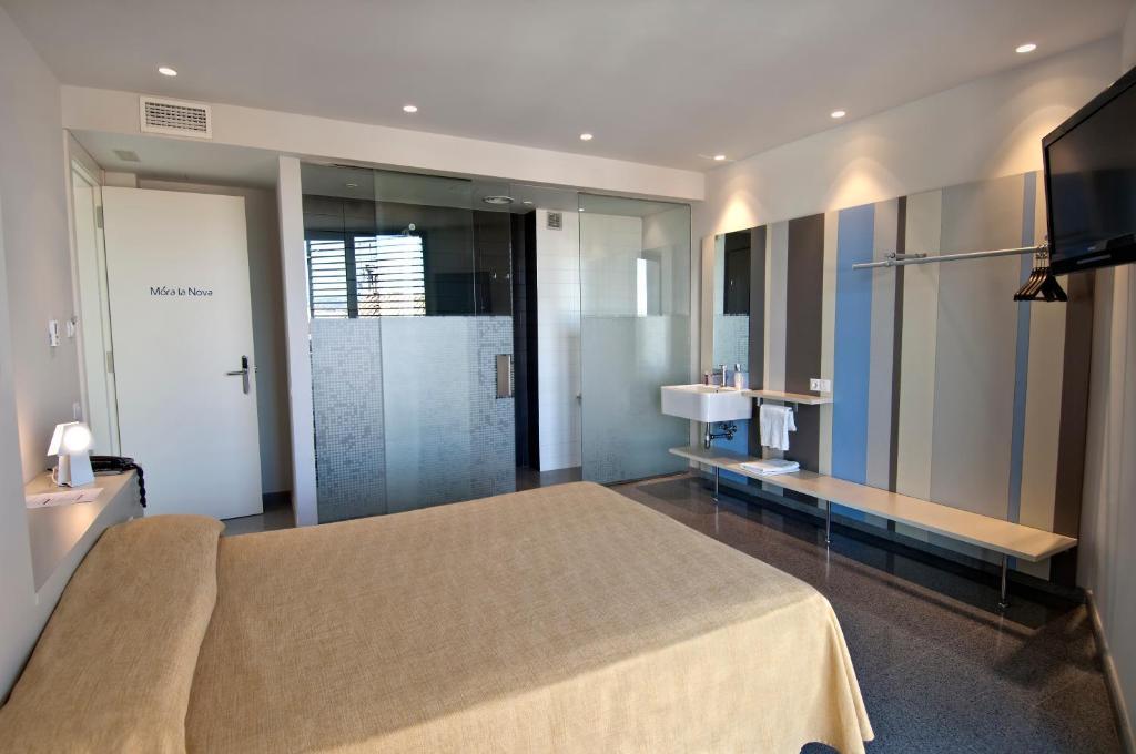 Hostal La Creu Mora d'Ebre Ngoại thất bức ảnh